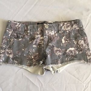 Celebrity Pink Short Shorts Gray - Purple flowers